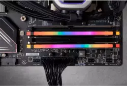 Corsair VENGEANCE RGB PRO CMW64GX4M2E3200C16