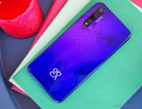 Huawei NOVA 5T