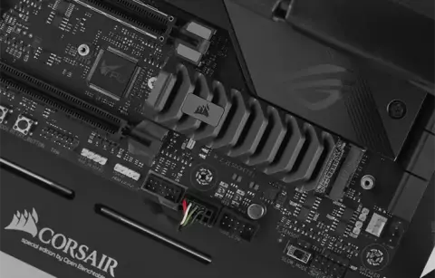 حافظه SSD اینترنال 2 ترابایت Corsair مدل MP600 PRO XT NVMe M.2