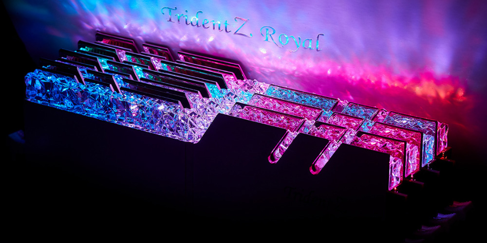 زیبایی ظاهری رم کامپیوتر 32 گیگابایت DDR4 3200 مگاهرتز G.Skill مدل TRIDENT Z ROYAL F4-3200C16D-32GTRS